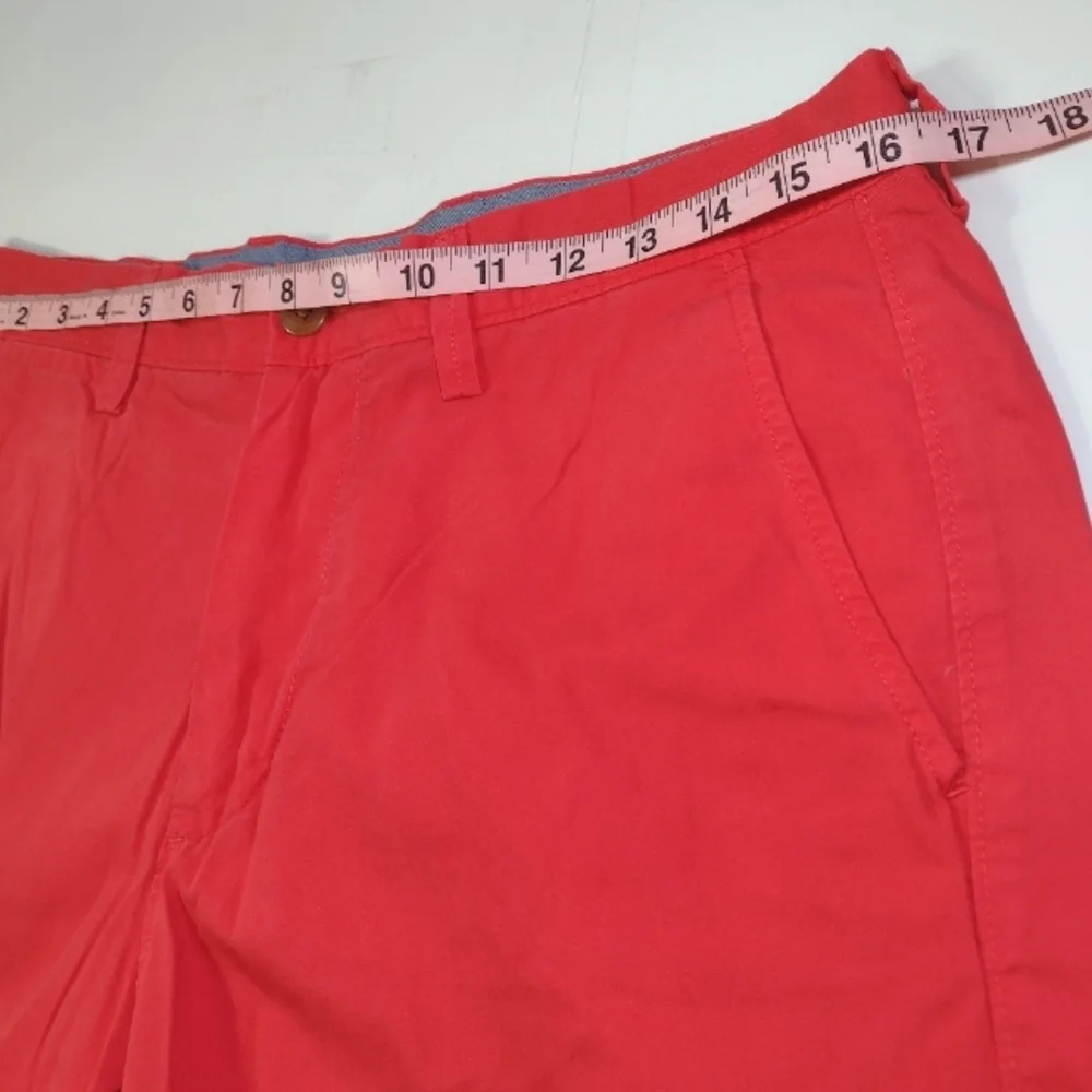 J.Crew Men's Coral Shorts Flat Front Size (32.W)